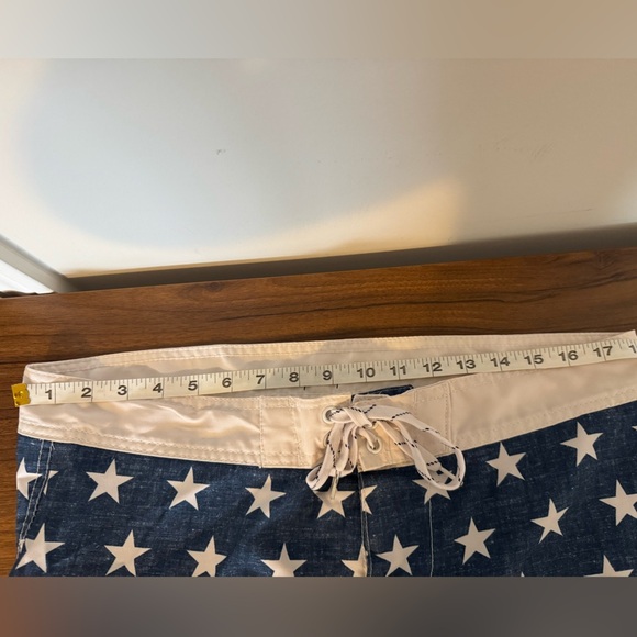 Carbon Red and White Swim Shorts American Flag Men’s Size 36 - Picture 4 of 9